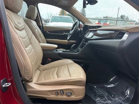 Used 2023 Cadillac XT6 Sport w/ Platinum Package image 10