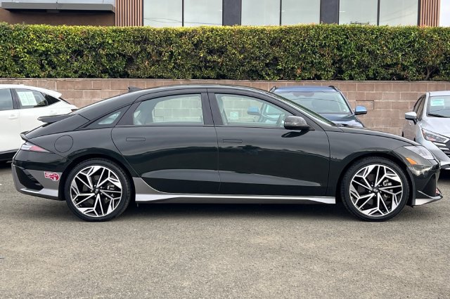 Used 2023 Hyundai Ioniq 6 SEL RWD image 3