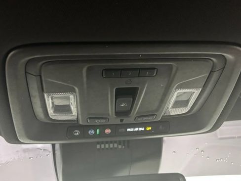 Used 2023 Chevrolet Silverado 1500 LTZ AWD/4WD image 44