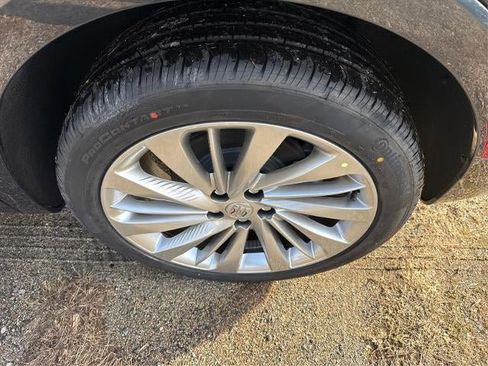 New 2026 Buick Envision Avenir image 9