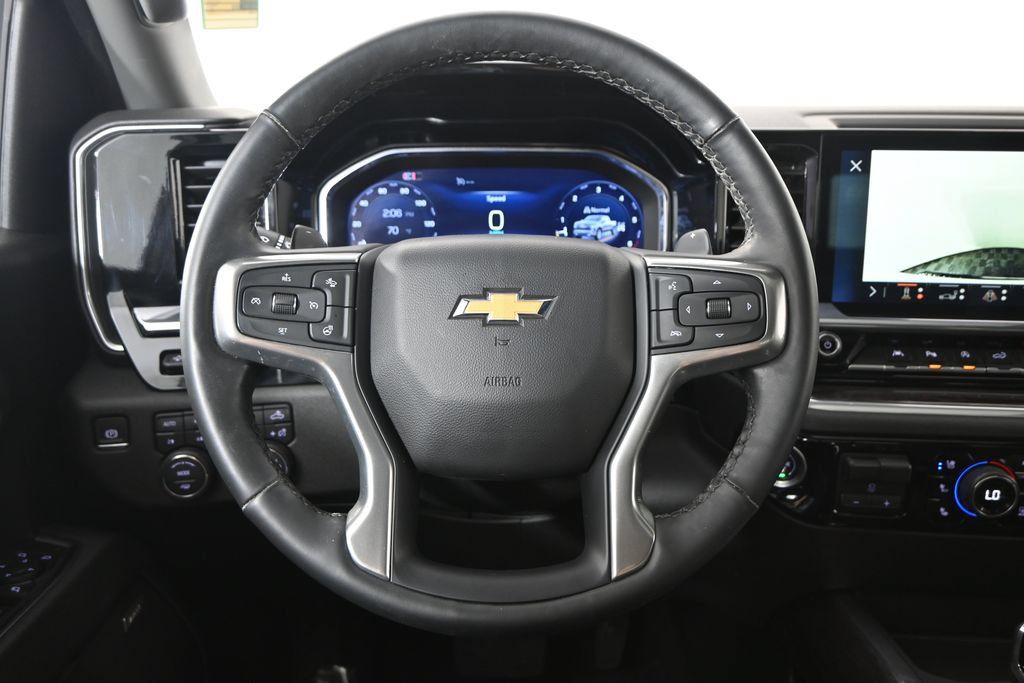 Used 2025 Chevrolet Silverado 1500 LTZ w/ LTZ Premium Package AWD/4WD image 35