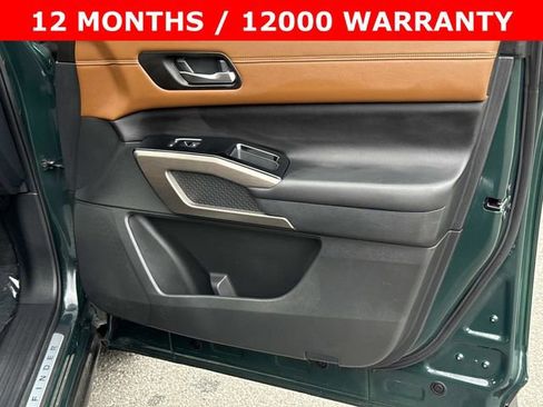 Used 2023 Nissan Pathfinder Platinum AWD/4WD image 8