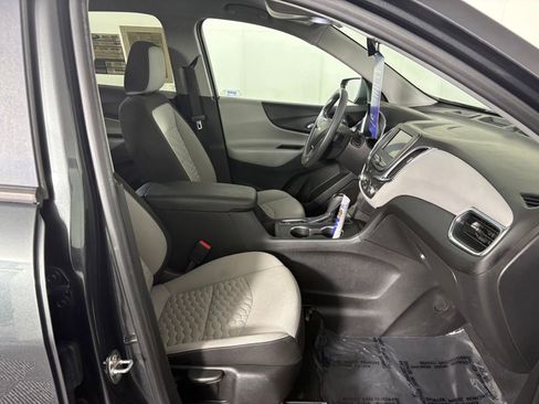 Used 2020 Chevrolet Equinox LS w/ LS Convenience Package image 35