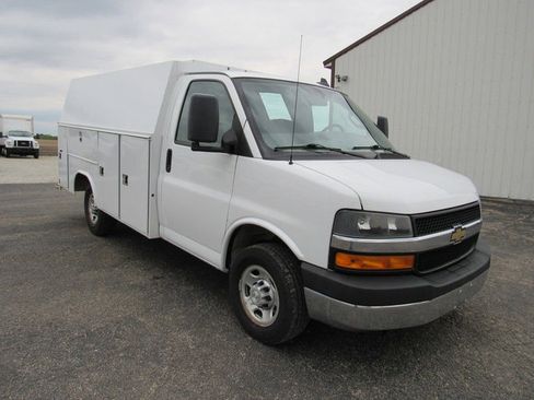 Used 2021 Chevrolet Express 3500 w/ Power Convenience Package RWD image 9
