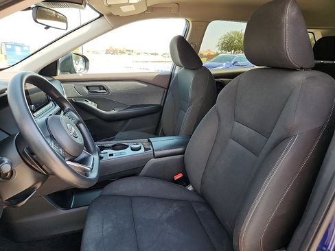 Used 2023 Nissan Rogue S image 7