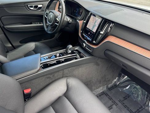 Used 2023 Volvo XC60 B5 Plus w/ Protection Package Premier AWD/4WD image 19
