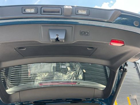 New 2025 Porsche Cayenne image 28