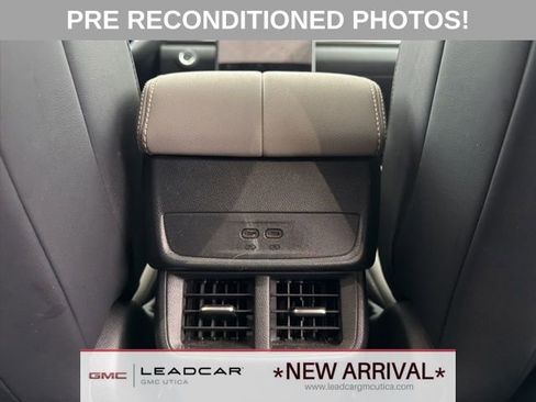 Used 2025 GMC Terrain Elevation w/ Elevation Premium Package AWD/4WD image 15