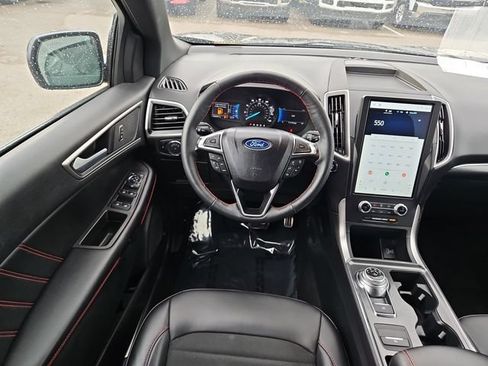 Certified 2024 Ford Edge ST-Line AWD/4WD image 11