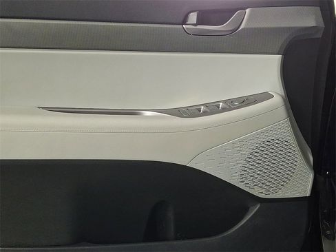 Used 2021 Hyundai Palisade SE w/ Winter Package image 16