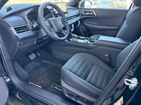 New 2026 Mitsubishi Outlander LE FWD image 21