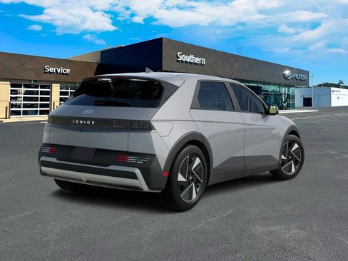 New 2026 Hyundai Ioniq 5 SE image 5