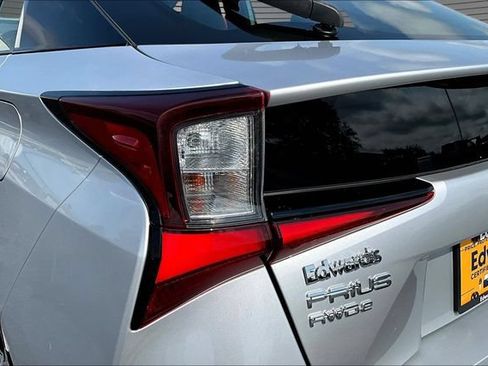 Used 2020 Toyota Prius XLE AWD/4WD image 23