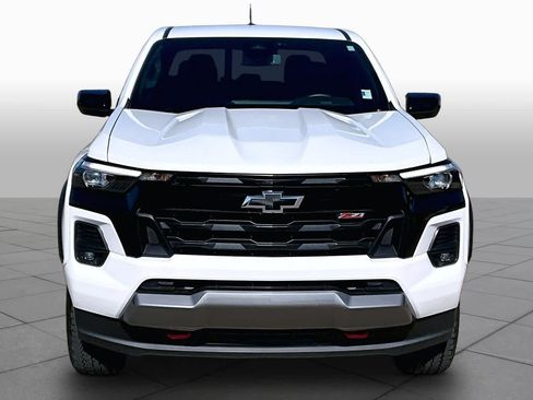 Used 2024 Chevrolet Colorado Z71 w/ Z71 Convenience Package 2 AWD/4WD image 4