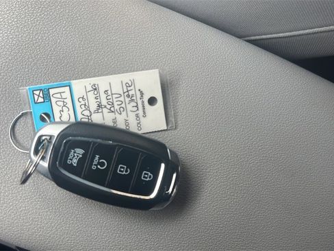 Used 2022 Hyundai Kona SEL image 29