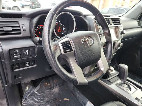 Used 2011 Toyota 4Runner SR5 image 7