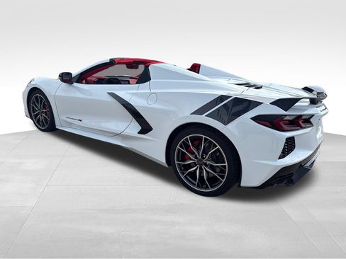 Used 2024 Chevrolet Corvette Stingray Premium Conv w/ Z51 Performance Package RWD image 25