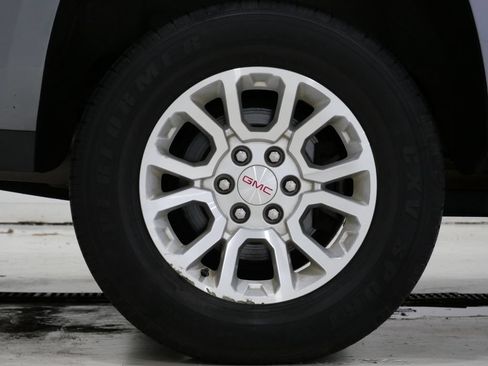 Used 2020 GMC Yukon XL SLT AWD/4WD image 9