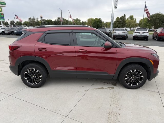Used 2022 Chevrolet TrailBlazer LT w/ Convenience Package AWD/4WD image 9