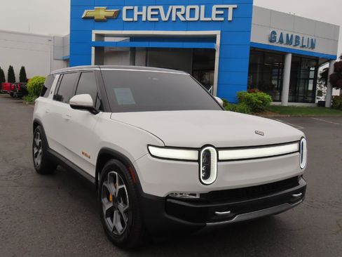 Used 2024 Rivian R1S Adventure AWD/4WD image 1