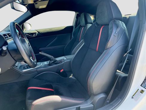 Used 2024 Subaru BRZ Limited w/ Popular Package 2 RWD image 20