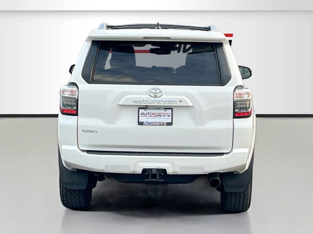 Used 2018 Toyota 4Runner SR5 Premium AWD/4WD image 6