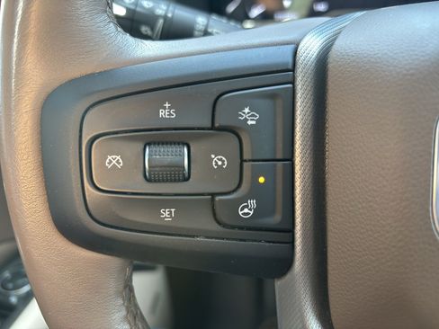 Used 2022 GMC Yukon XL Denali w/ Denali Ultimate Package image 17