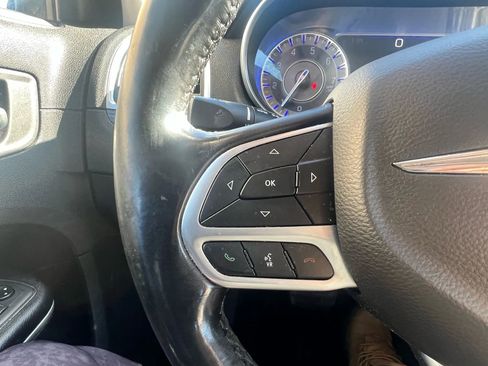 Used 2019 Chrysler 300 Touring L w/ Quick Order Package 22F image 14