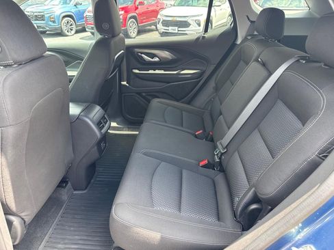 Used 2024 GMC Terrain SLE w/ Driver Convenience Package AWD/4WD image 7