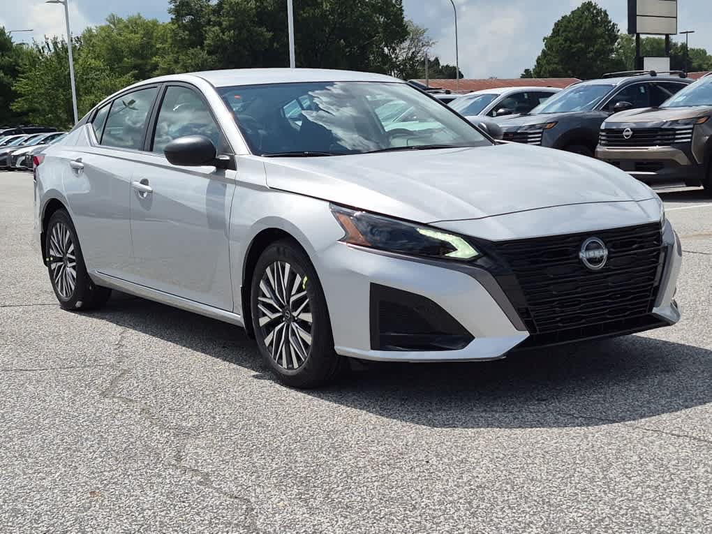 New 2026 Nissan Altima 2.5 SV FWD image 2