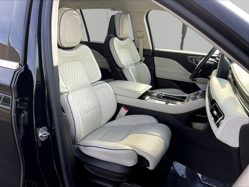 Used 2023 Lincoln Aviator Black Label Grand Touring AWD/4WD image 30