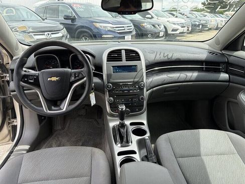 Used 2014 Chevrolet Malibu LS FWD image 15