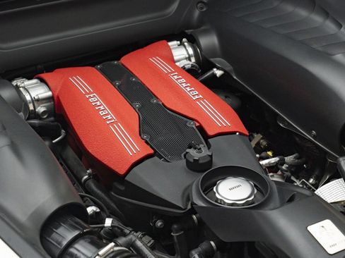 Used 2016 Ferrari 488 GTB Base image 47