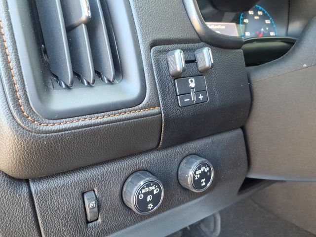 Used 2021 GMC Canyon AT4 w/ Driver Alert Package AWD/4WD image 21