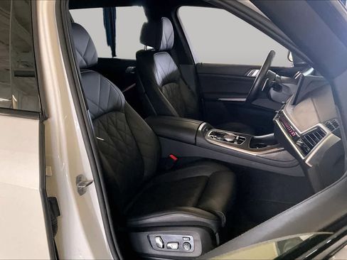 Used 2025 BMW X7 xDrive40i w/ M Sport Package AWD/4WD image 8