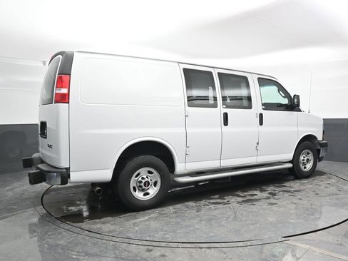 Used 2024 GMC Savana 2500 w/ Driver Convenience Package image 3