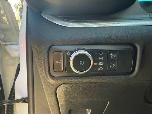 Used 2023 Ford Explorer XLT w/ Equipment Group 202A AWD/4WD image 20