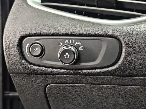 Used 2023 Chevrolet Malibu LT image 37