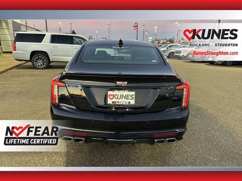 Used 2025 Cadillac CT5 V image 10