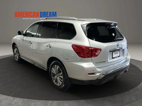 Used 2020 Nissan Pathfinder S AWD/4WD image 3