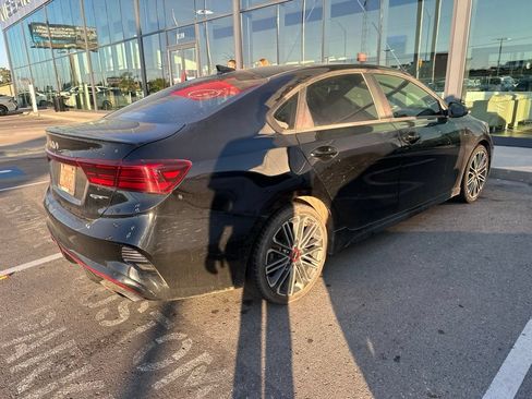 Used 2022 Kia Forte GT w/ GT Technology Package FWD image 4
