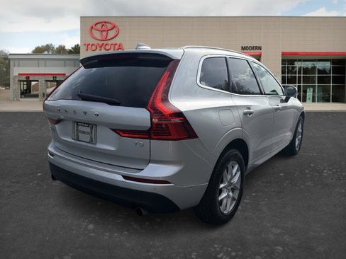 Used 2019 Volvo XC60 T5 Momentum w/ Multimedia Package FWD image 6