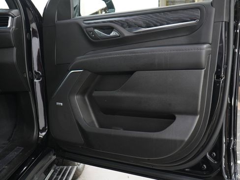 Used 2023 GMC Yukon Denali w/ Max Trailering Package AWD/4WD image 9