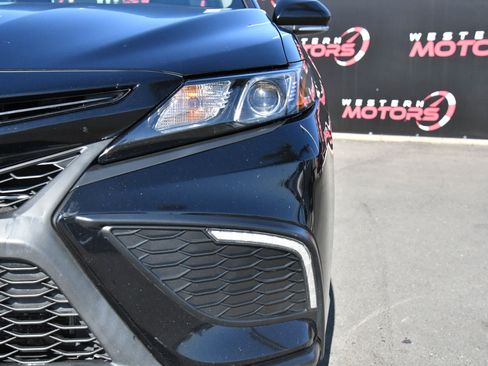 Used 2023 Toyota Camry SE FWD image 11