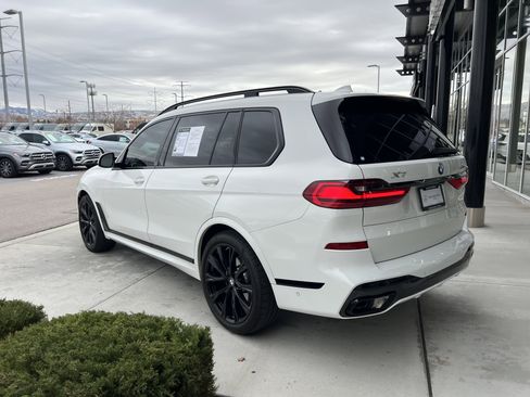 Used 2022 BMW X7 xDrive40i w/ M Sport Package image 7