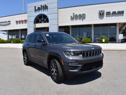New 2025 Jeep Grand Cherokee Limited w/ Luxury Tech Group II RWD image 1