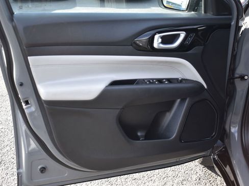 Used 2022 Jeep Compass Limited w/ Elite Group image 14