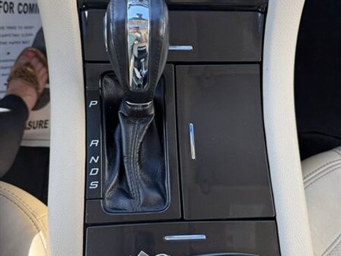 Used 2017 Ford Taurus Limited image 17