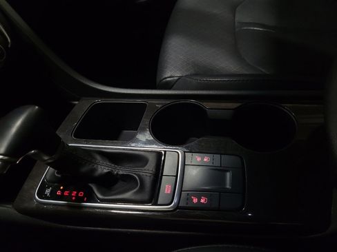 Used 2018 Kia Optima EX w/ Premium Package image 26