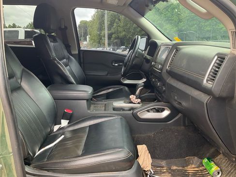 Used 2023 Nissan Frontier SV w/ SV Premium Package AWD/4WD image 12